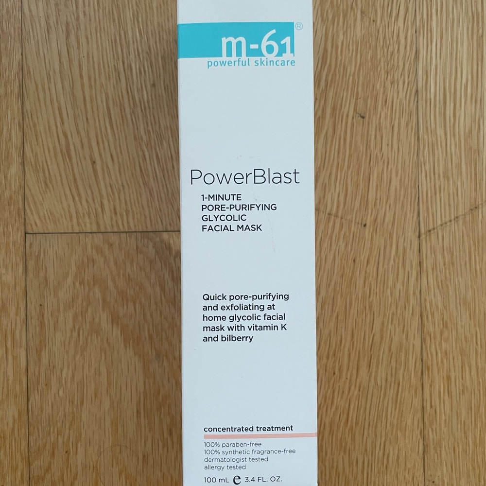M-61 PowerBlast Facial Mask